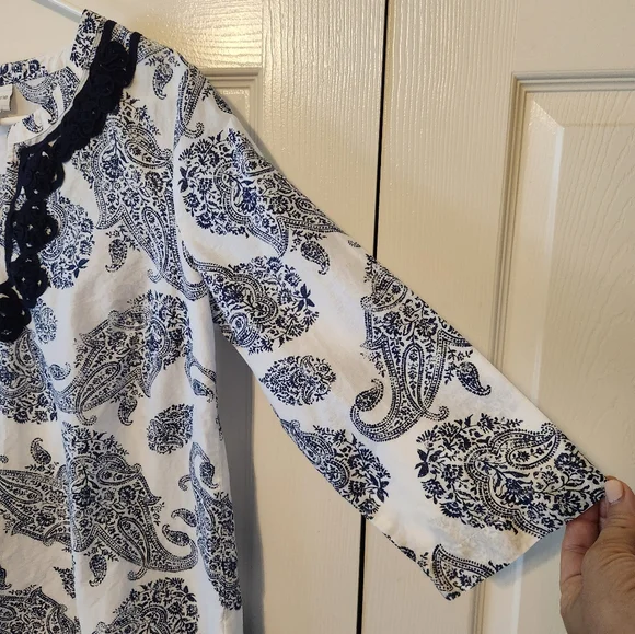 Paisley White & Blue Blouse - Picture 4 of 5